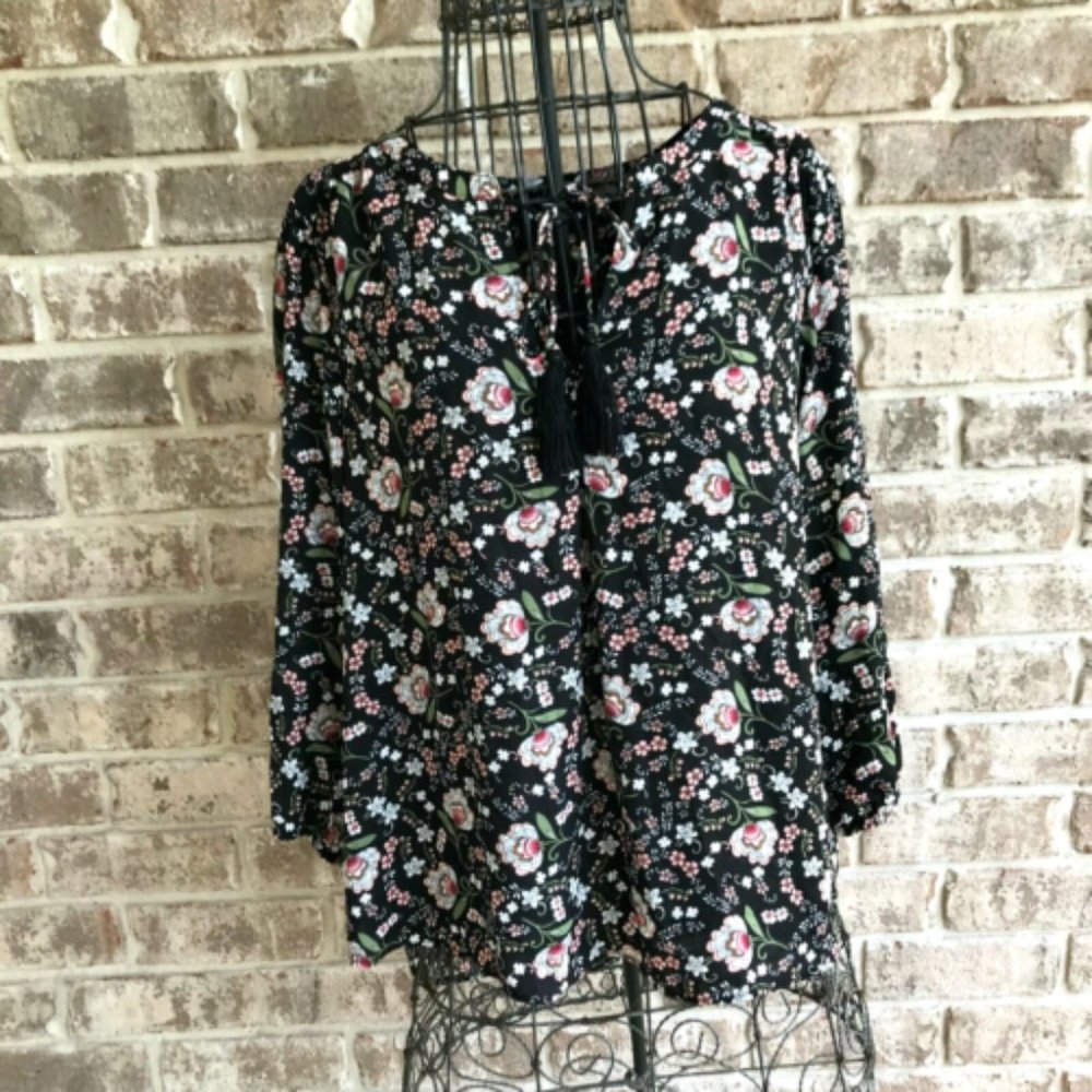 Kaari Blue Hi Low Floral Blouse Top Medium Everyday Essentials 3/4 Sleev…
